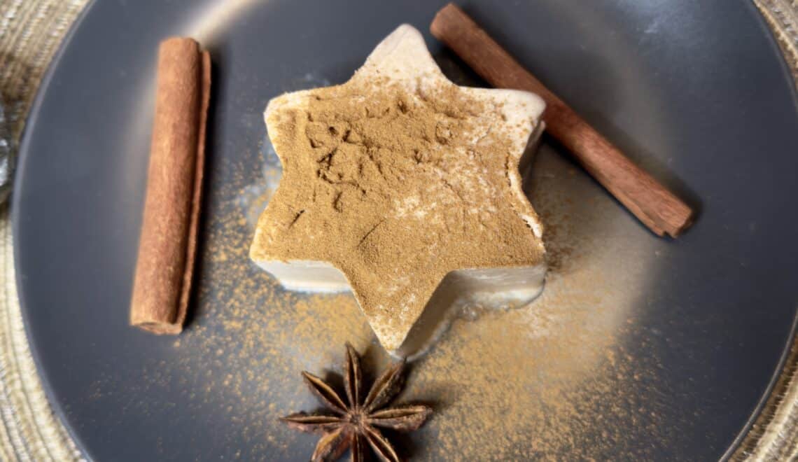 Veganes Zimteis - der cremige Klassiker zur Weihnachtszeit - Essen fetzt Veganes Zimteis - der cremige Klassiker zur Weihnachtszeit - Essen fetzt